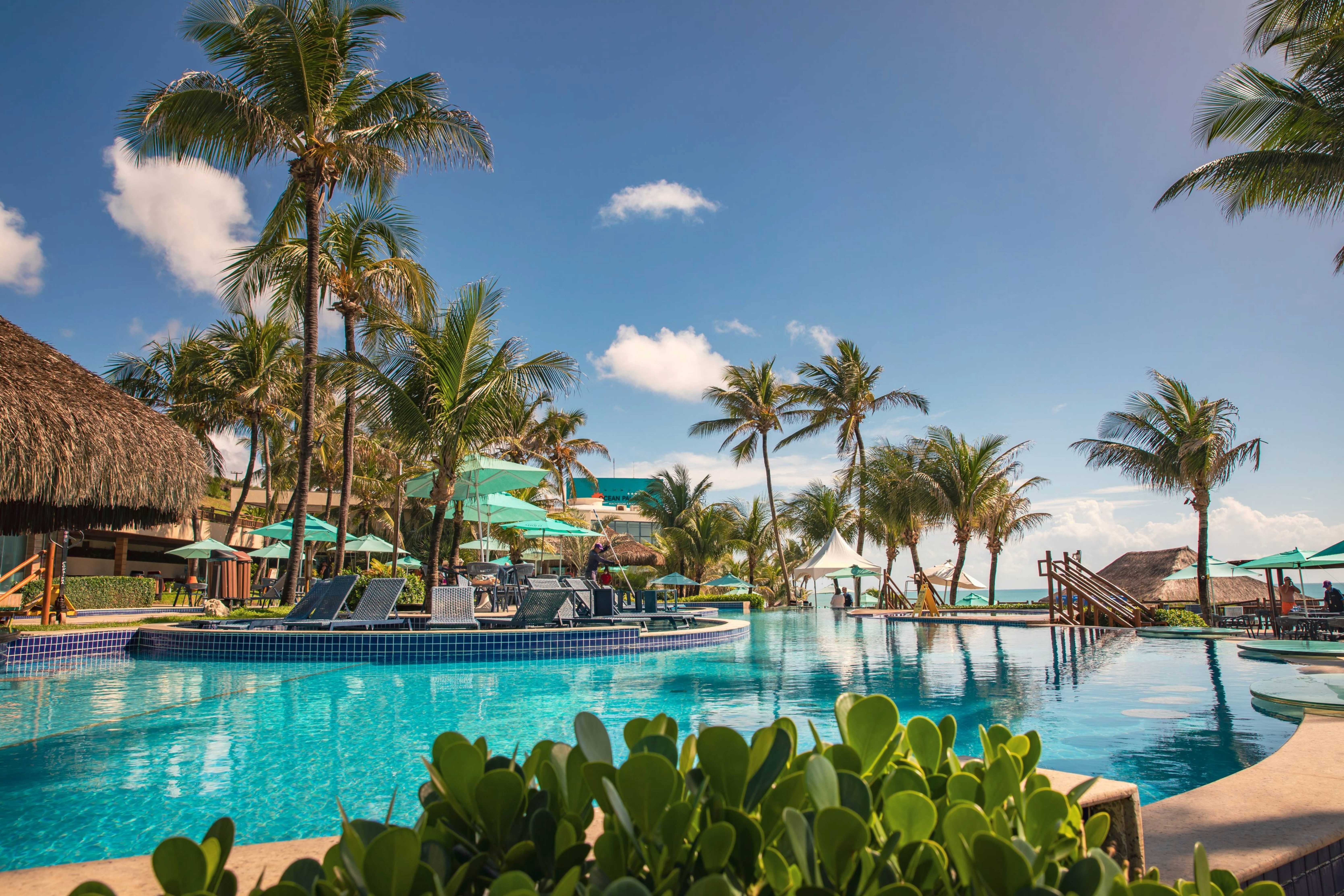 Piscinas e áreas externas